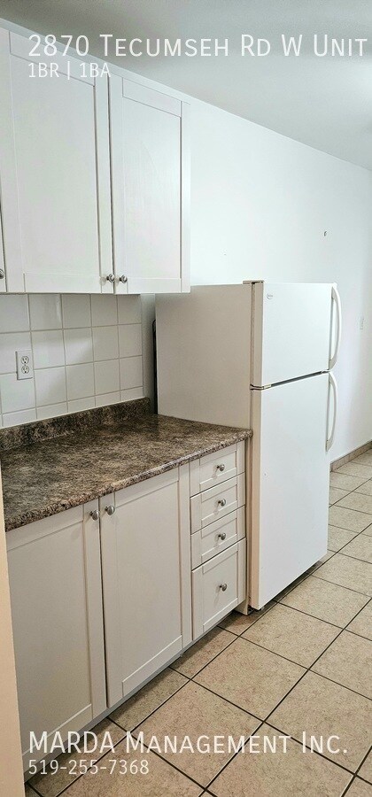 Photo du bâtiment - SPACIOUS 1 BED/1 BATH UNIT NEAR HURON CHURCH + HYDRO