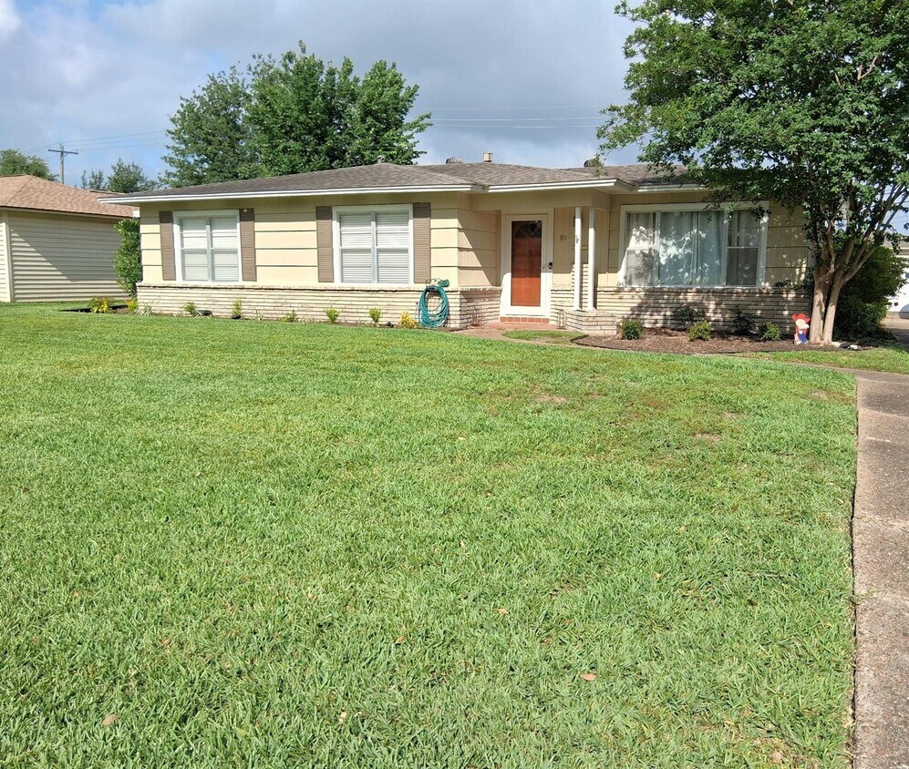 Foto principal - 911 Worthshire St