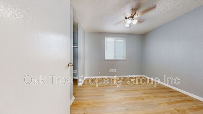 Foto del edificio - 2232 Seminary Ave