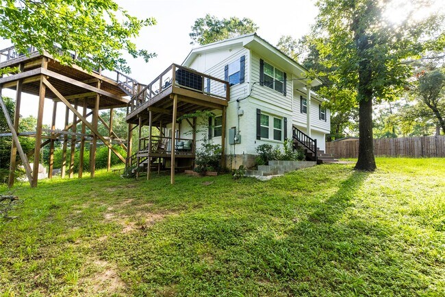 Building Photo - 14510 Henry Calfee Dr