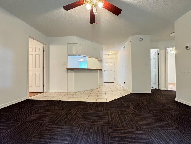 Foto del edificio - 215 Pinehurst Dr