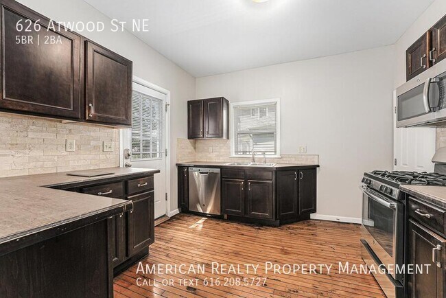 Foto del edificio - 626 Atwood St NE