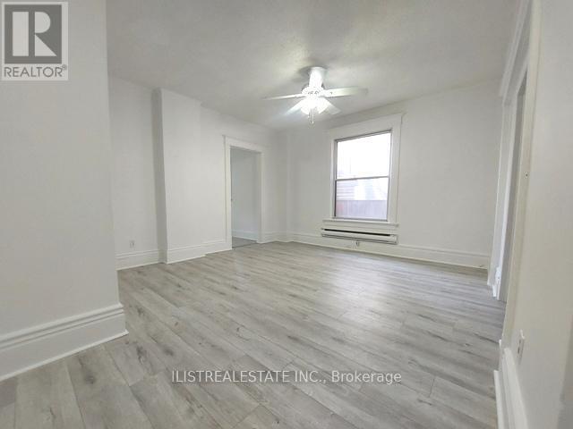 Photo du bâtiment - 2143 Gerrard St E