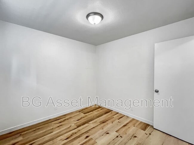 Building Photo - 1574 San Pablo Ave