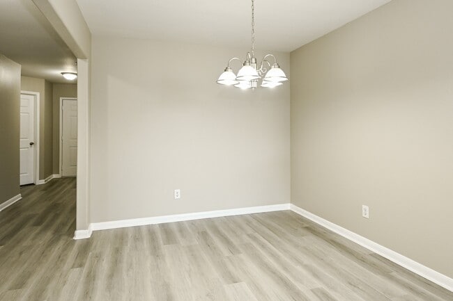 Building Photo - 6823 Garnet Trail Ln