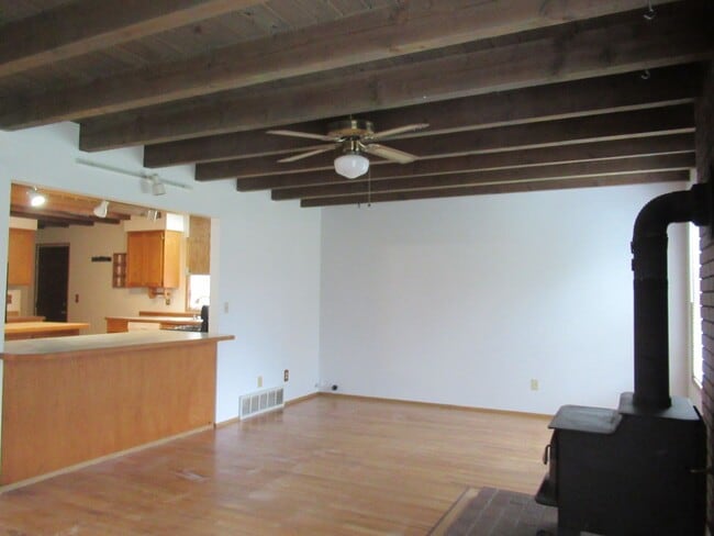Building Photo - PENDING APPLICATIONS-Private 2 bedroom 2 both home in Covington