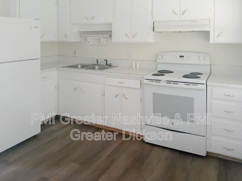 Foto del edificio - 110 Collier Ave