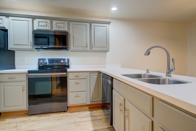 Foto del edificio - Laurel Glen Condo For Lease