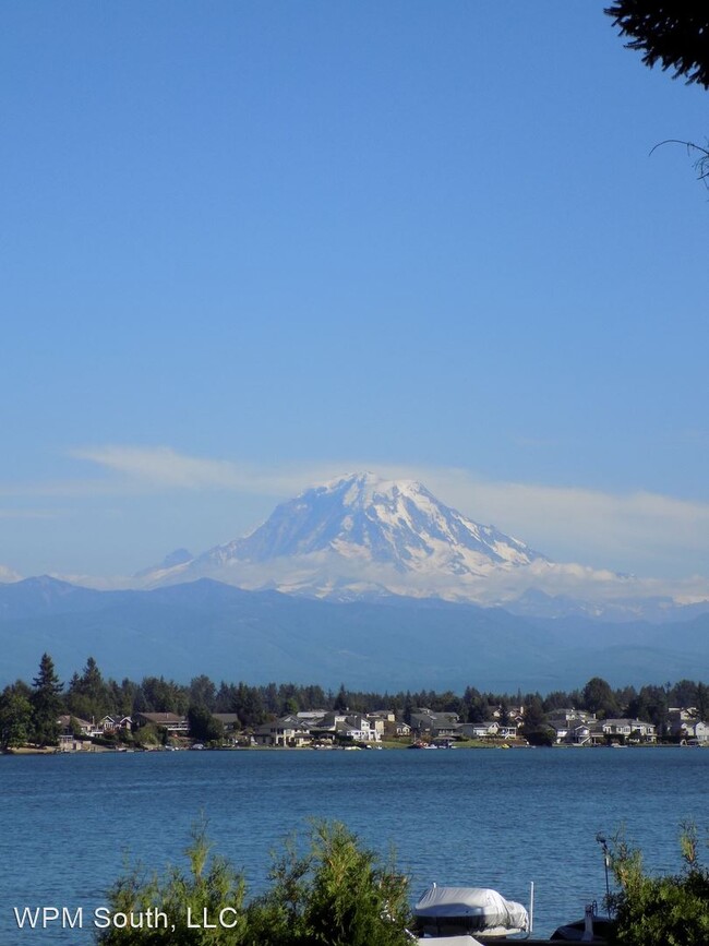 Building Photo - 2209 Tacoma Point Dr E