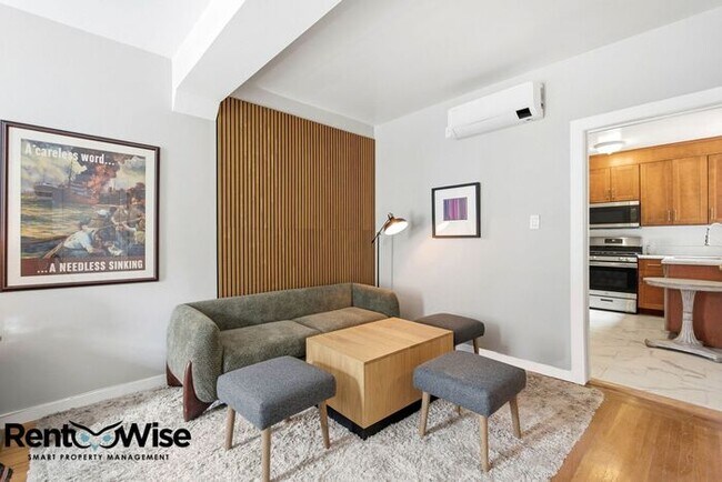 Foto del edificio - ONE MONTH FREE RENT WITH TWELVE MONTH LEASE SIGNING