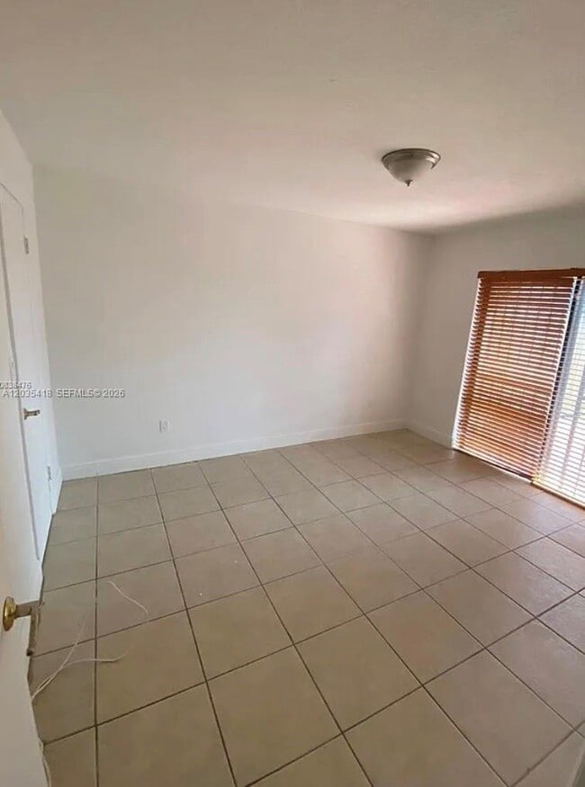 Building Photo - 4933 SW 135th Pl