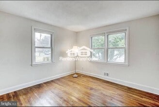 Building Photo - 3219 Taylor Ave