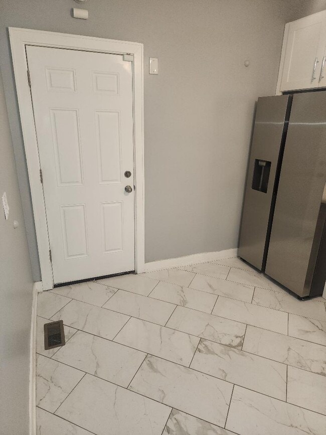Foto del edificio - 4846 W Haddon Ave