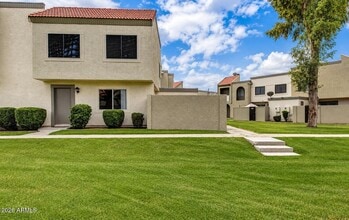 Building Photo - 5984 N 48th Ave