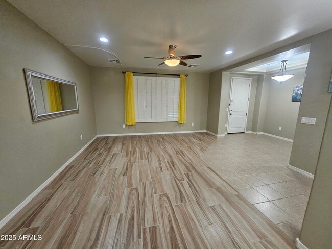 Foto del edificio - 3216 S Cottonwood Dr