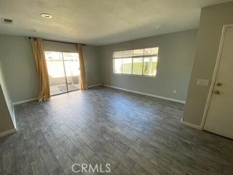 Foto del edificio - 952 Cone Flower Ln