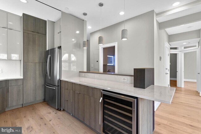 Foto del edificio - 2112 Wyoming Ave NW