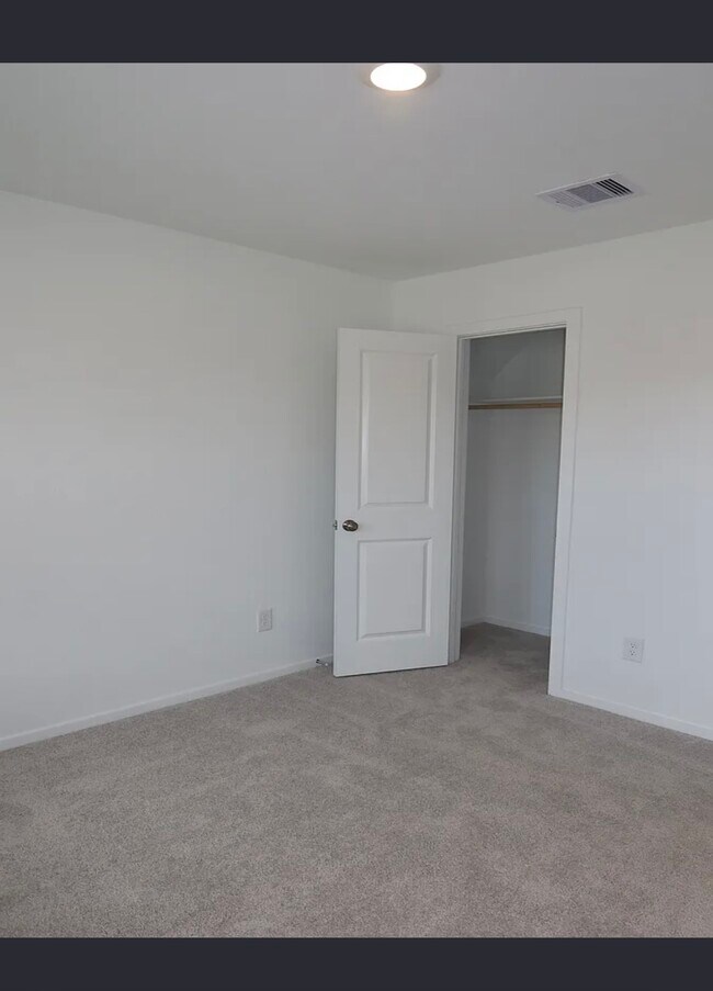 Foto del edificio - 5122 Red Drum Dr