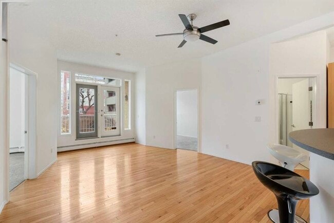 Building Photo - 1410 2 St SW