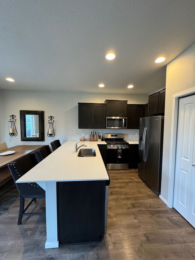 Foto del edificio - Beautiful 4 Bedroom Home in SE Bend!