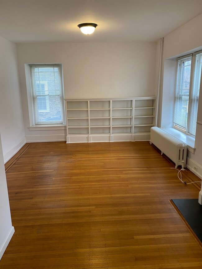 Building Photo - 116 Elmwood Ave