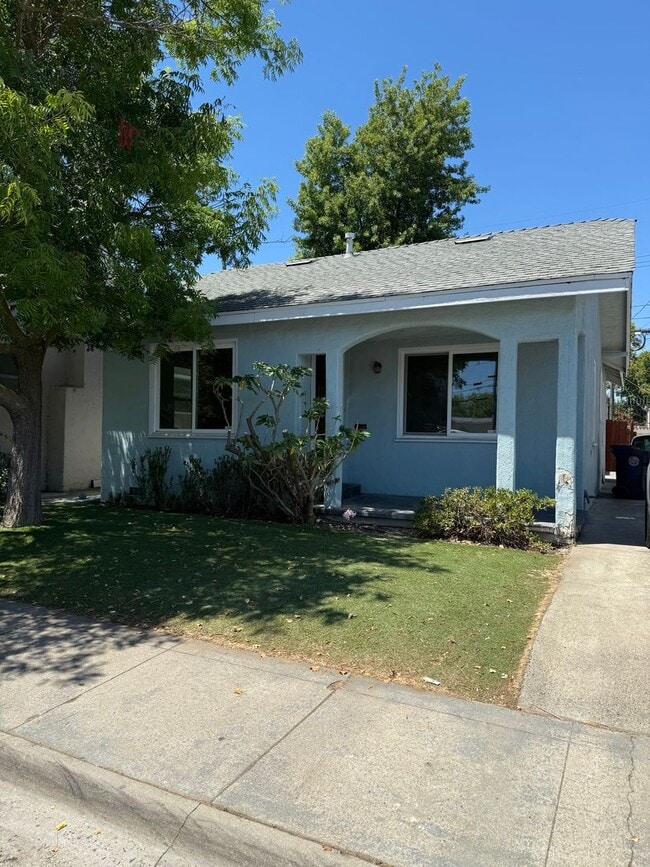 Photo - 1464 33rd St House