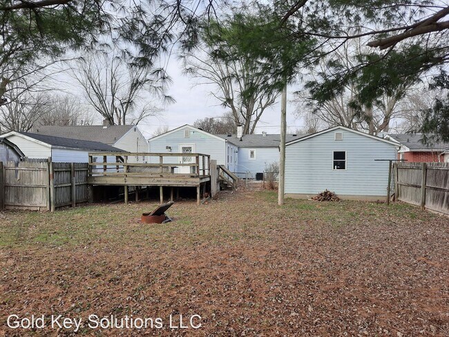 Foto del edificio - 3 br, 1 bath House - 2407 E 9th St