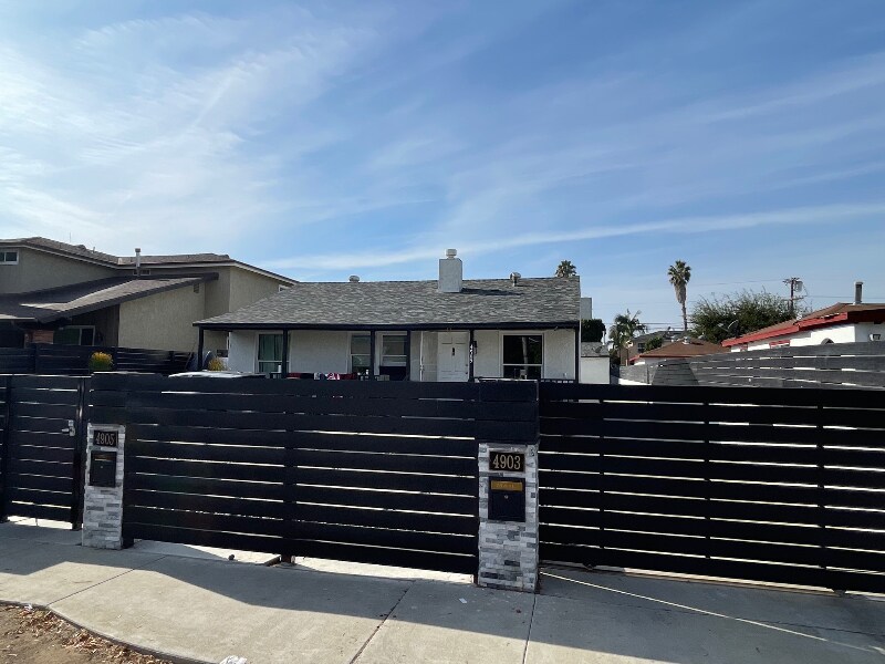 Primary Photo - 4905 Coolidge Ave