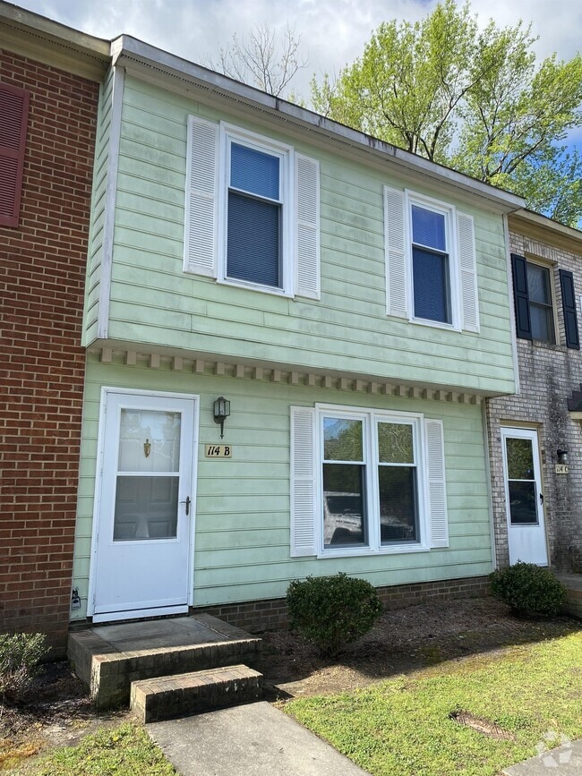 Building Photo - 114 Concord Dr