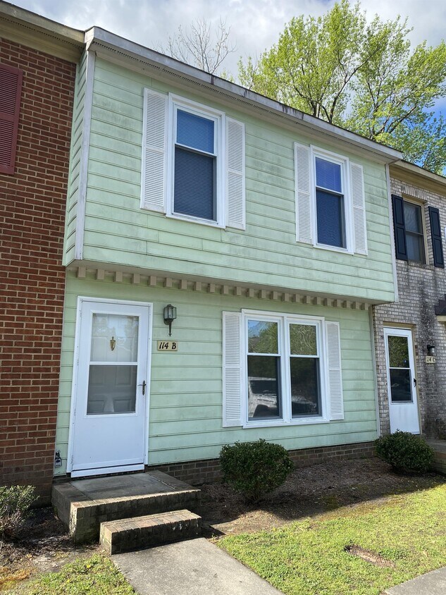 Primary Photo - 114 Concord Dr