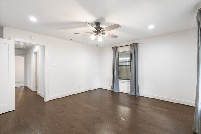 Foto del edificio - 7307 Raton St