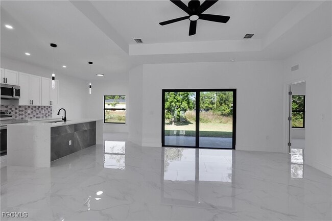 Building Photo - 2810 44th St SW