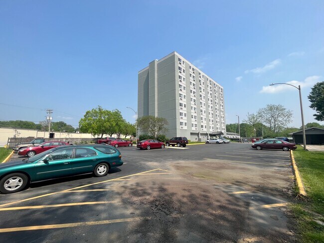 Foto del edificio - Township Village Apartments