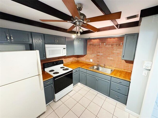 Foto del edificio - 1310 NW 43rd Ave