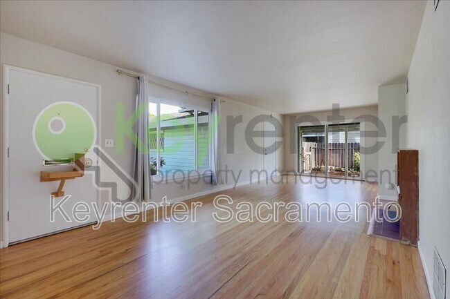 Building Photo - 3124 Brophy Dr
