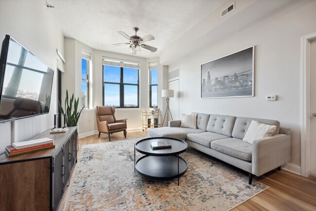 Foto del edificio - 1464 S Michigan Ave