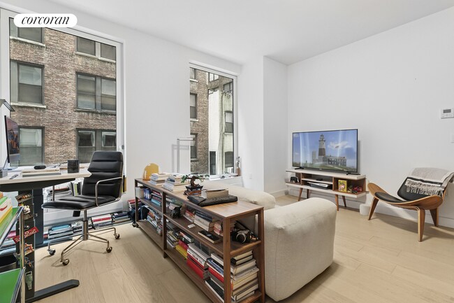 Foto del edificio - 215 W 28th St