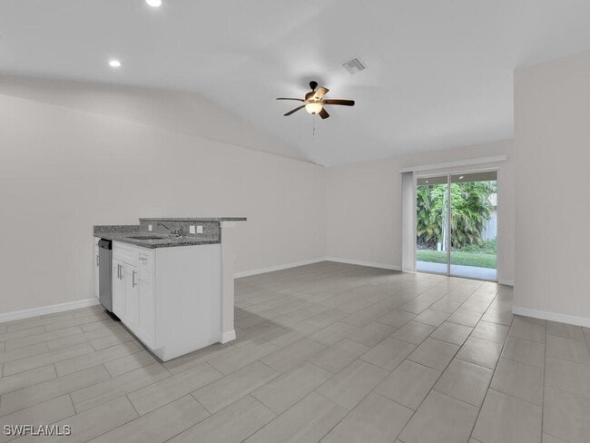 Building Photo - 1515 SW 48th Terrace