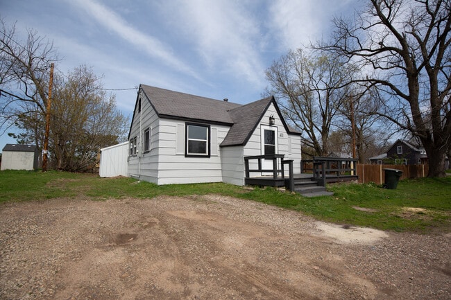 Building Photo - 411 Washington Ave