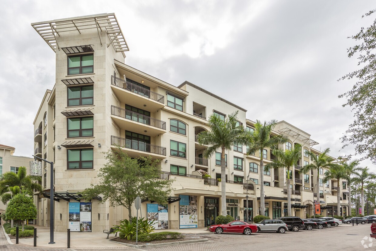 Foto principal - 9123 Tamiami Trl
