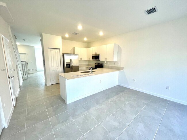 Building Photo - 11737 SW 245 Ter