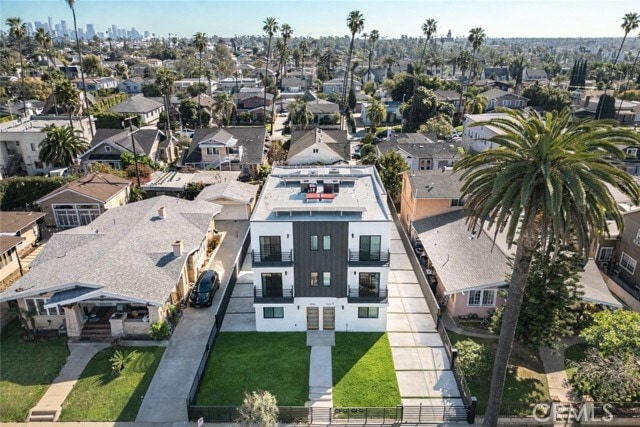 Building Photo - 2002 Hillcrest Dr