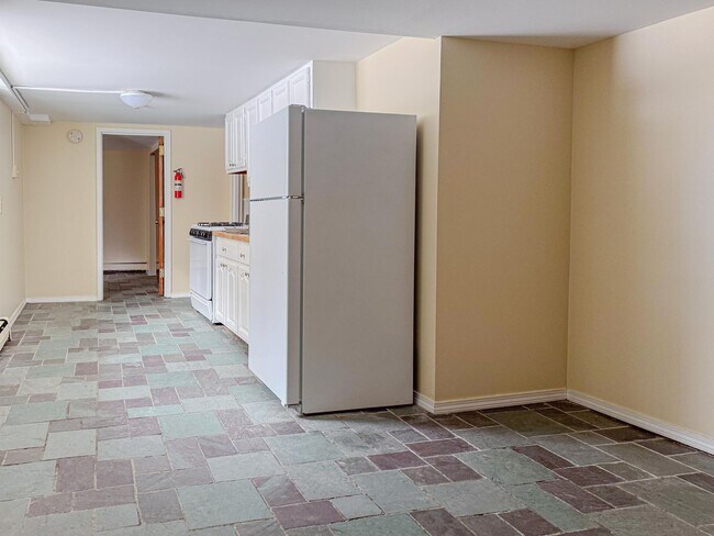 Foto del edificio - Renovated 1br with All Utilities Included