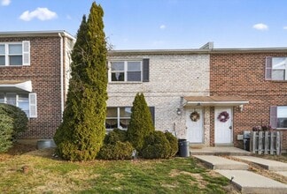 Building Photo - 5017 Defford Pl