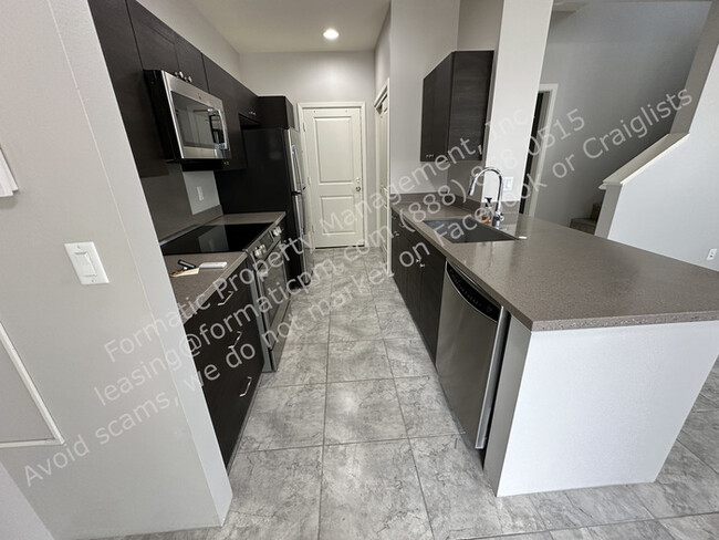 Foto del edificio - Pet-Friendly Three Bedroom Two Story Home ...