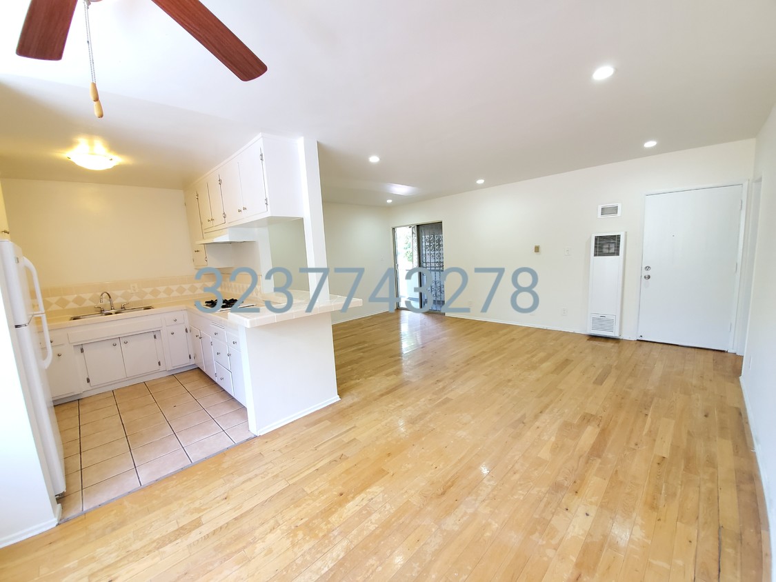 6153 Lexington Ave Unit 15 Photo