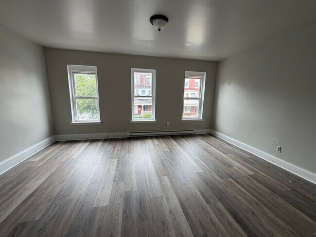 Foto del edificio - 139 N 13th St