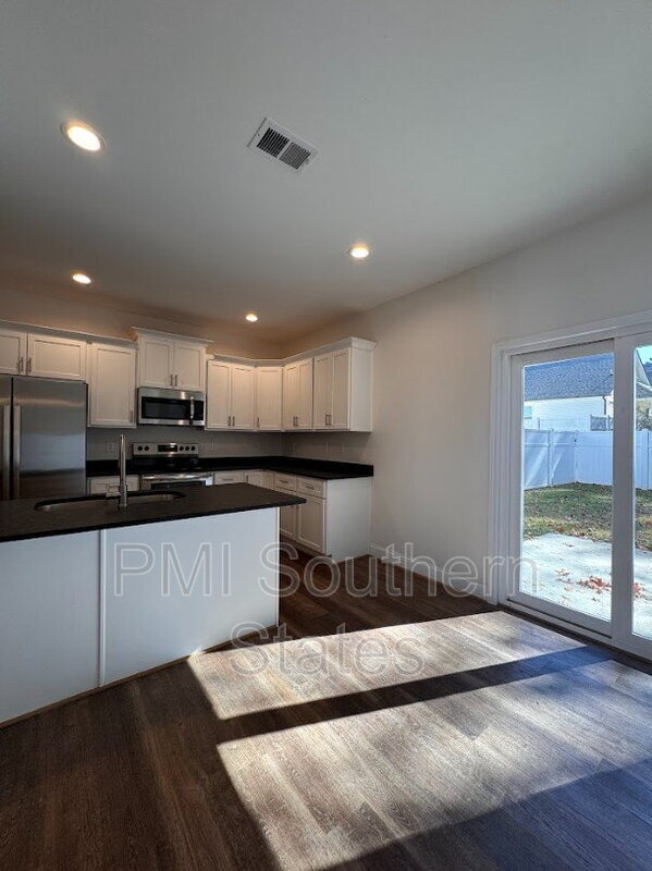 Building Photo - 207 Clarus Crk Wy