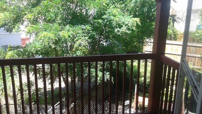 Foto del edificio - 3453 Ward St