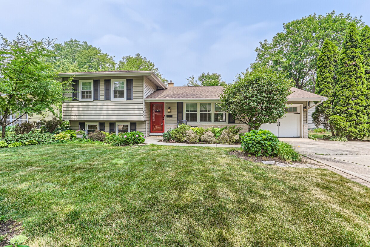 Foto principal - 911 Lilac Ln